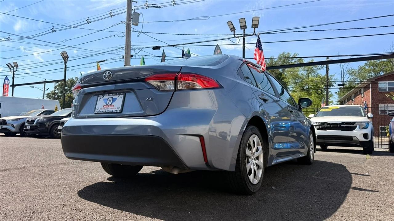 Toyota Corolla LE 2024
