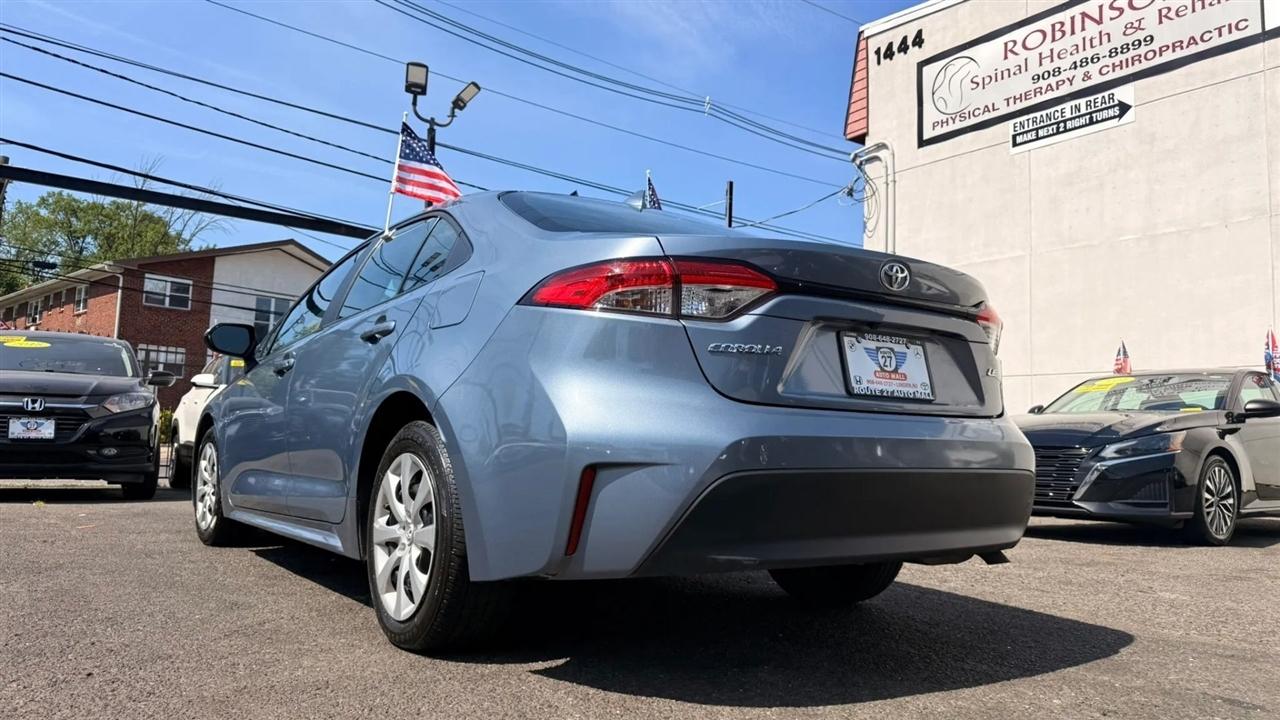 Toyota Corolla LE 2024