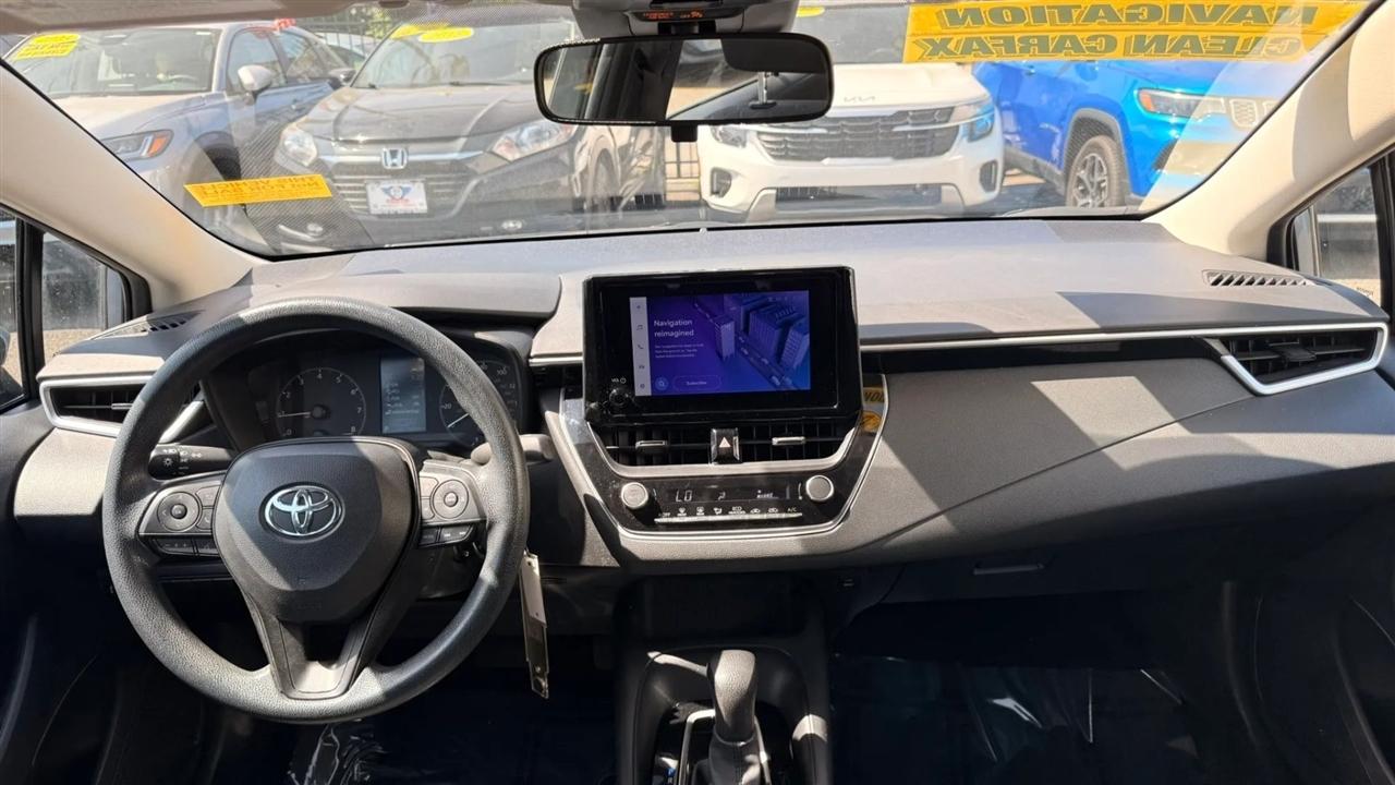 Toyota Corolla LE 2024