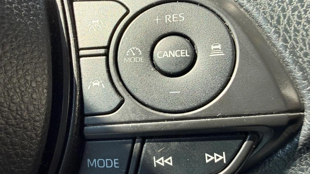 Toyota Corolla LE 2024