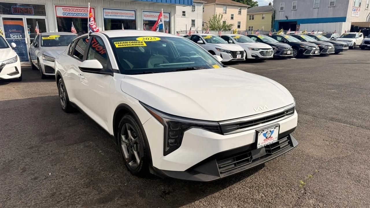 Kia K4 LXS 2025