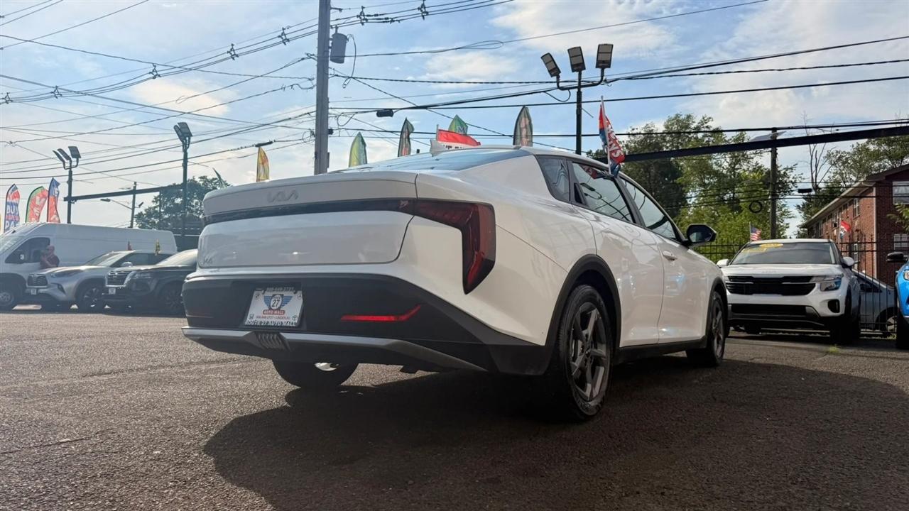 Kia K4 LXS 2025