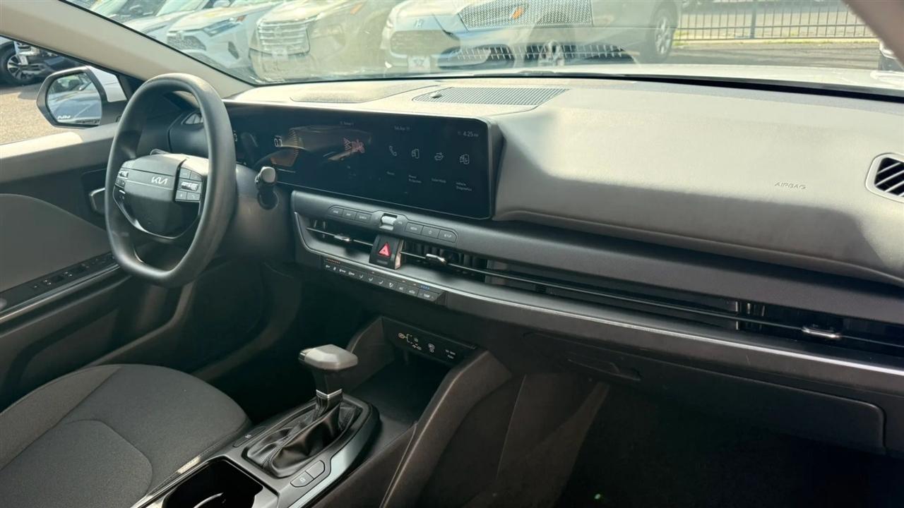 Kia K4 LXS 2025