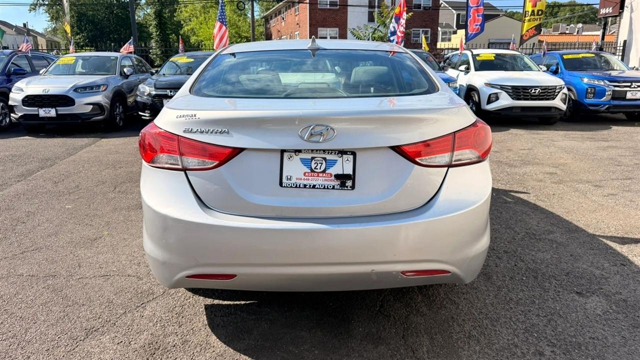 Hyundai Elantra GLS A/T 2012