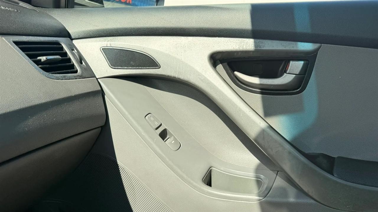 Hyundai Elantra GLS A/T 2012