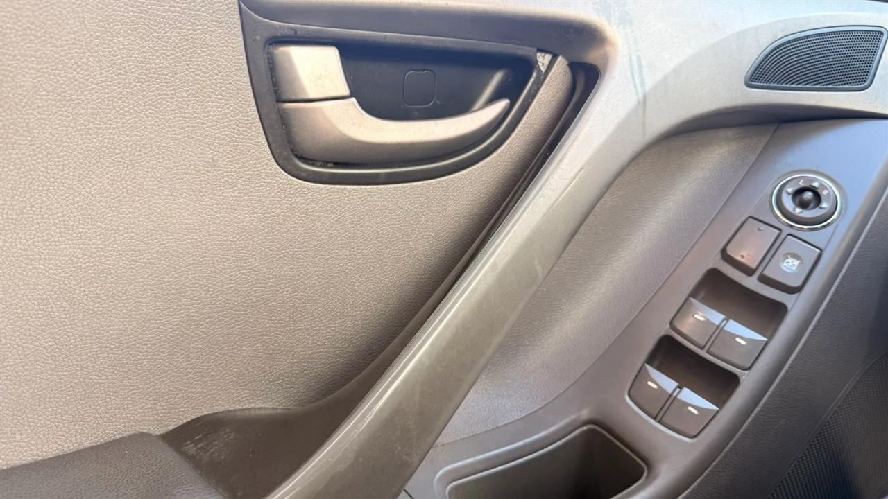 Hyundai Elantra GLS A/T 2012