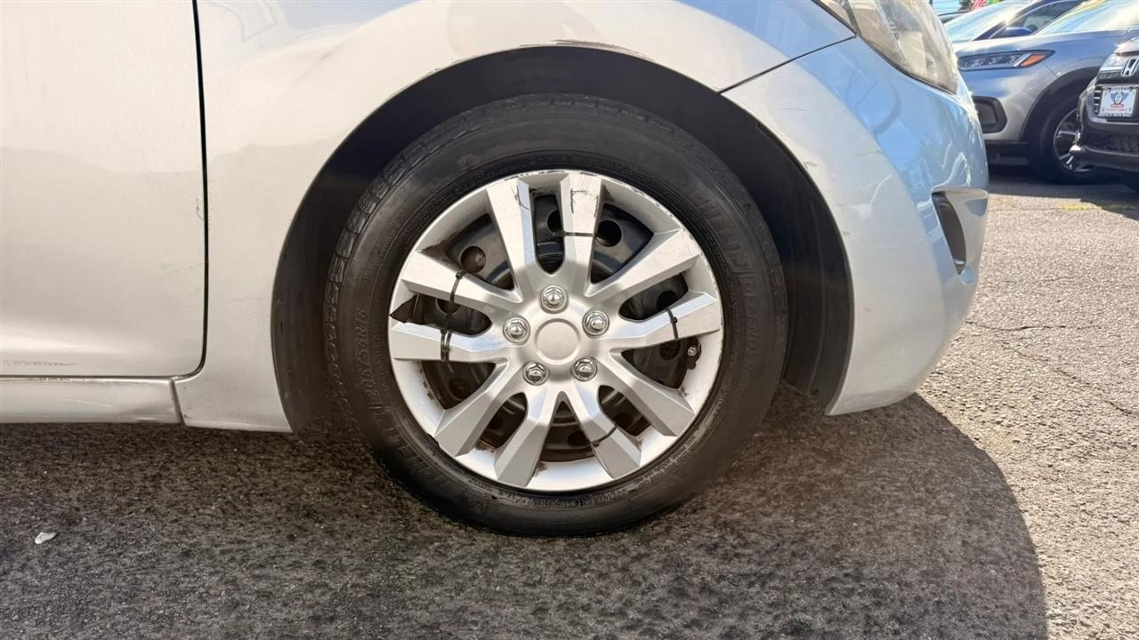 Hyundai Elantra GLS A/T 2012
