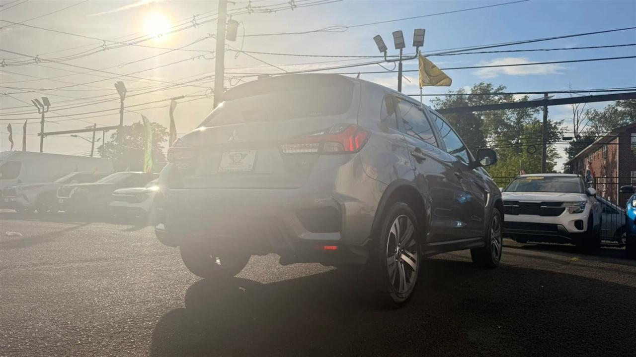 Mitsubishi Outlander Sport 2.0 ES 4WD 2025