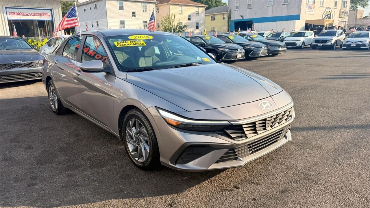 Hyundai Elantra SEL 2024