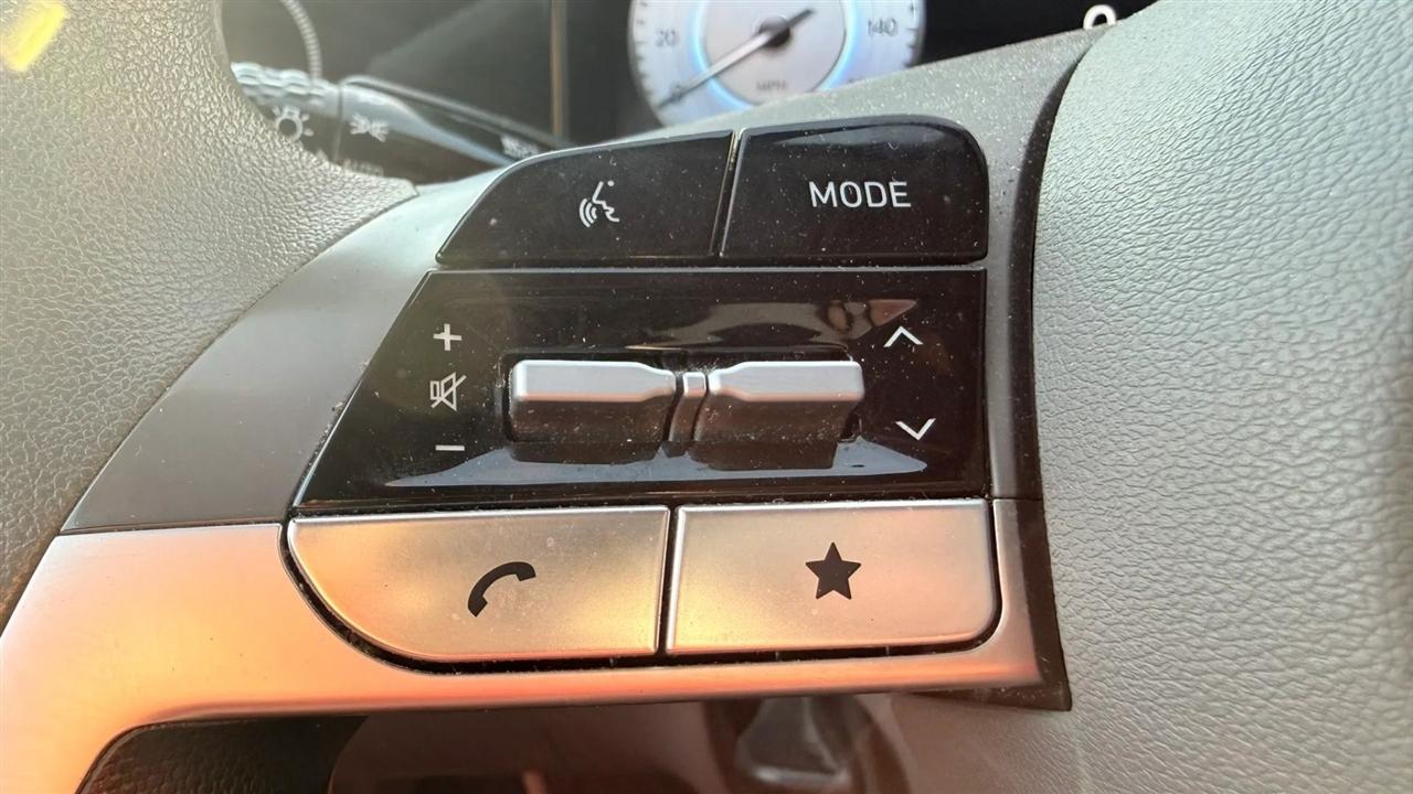 Hyundai Elantra SEL 2024