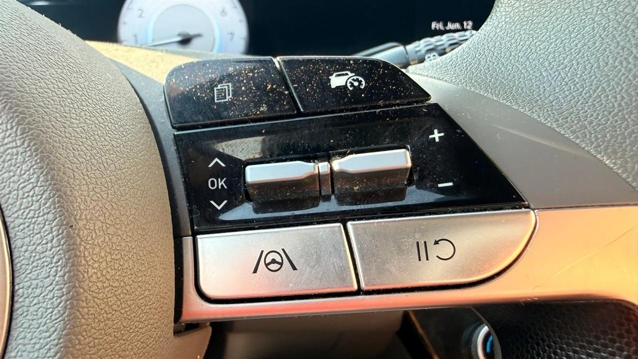 Hyundai Elantra SEL 2024