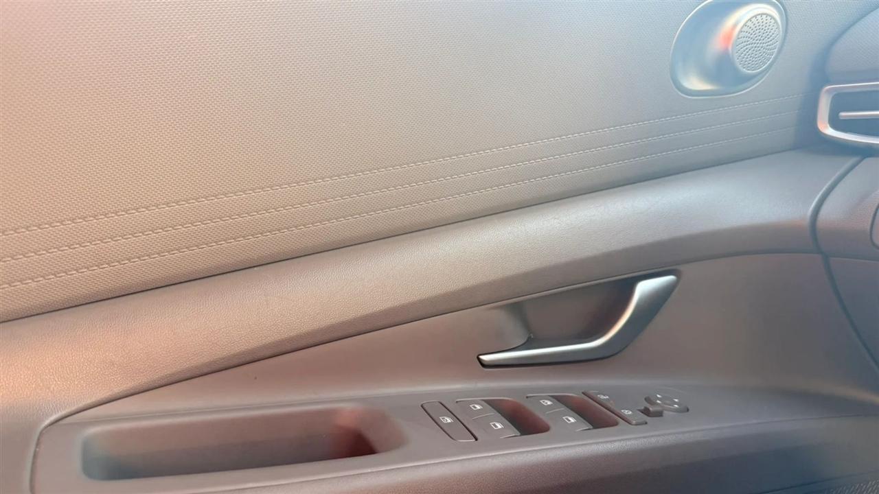 Hyundai Elantra SEL 2024
