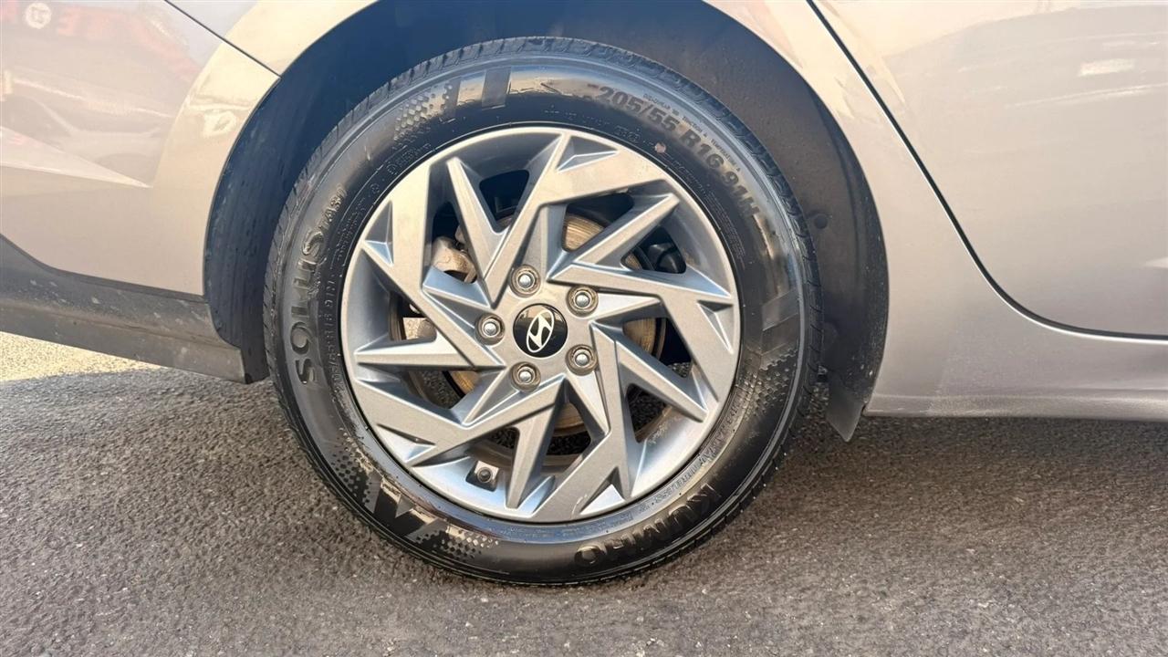 Hyundai Elantra SEL 2024