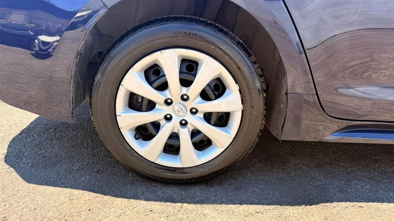 Toyota Corolla LE 2023