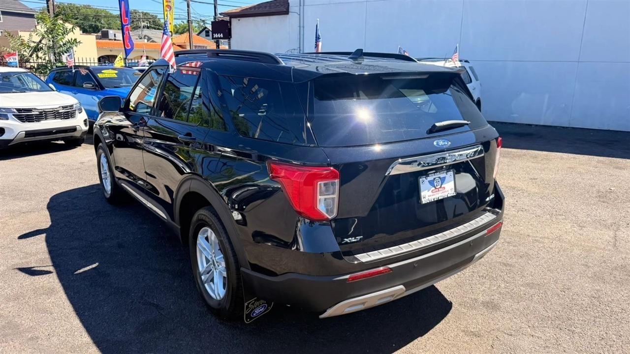 Ford Explorer XLT AWD 2023