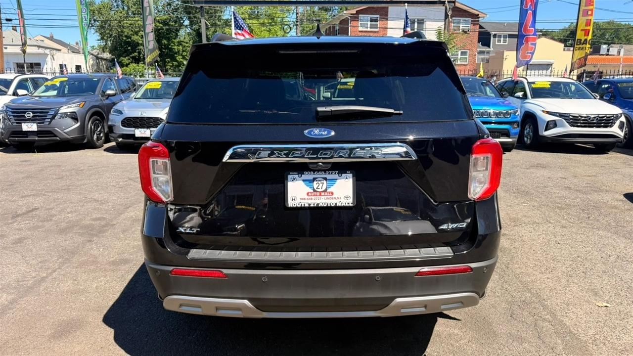 Ford Explorer XLT AWD 2023
