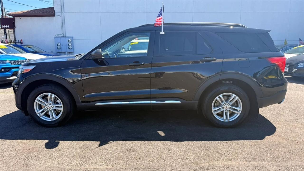 Ford Explorer XLT AWD 2023