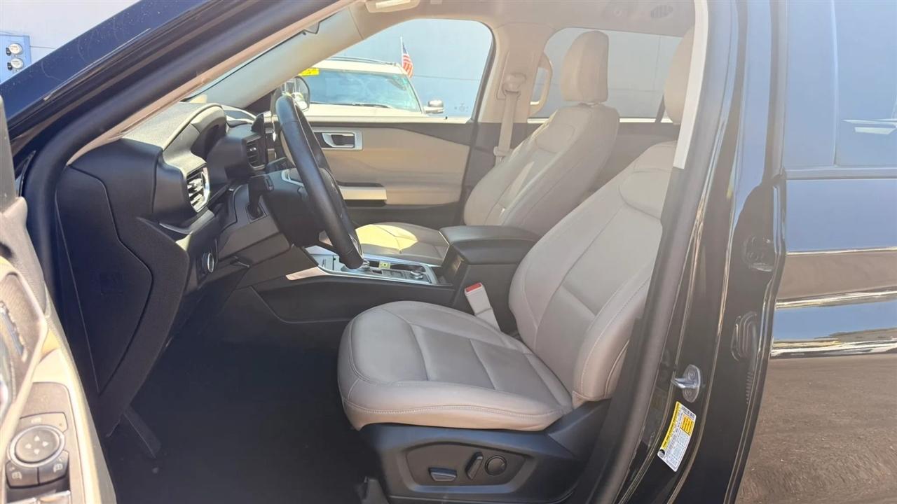 Ford Explorer XLT AWD 2023