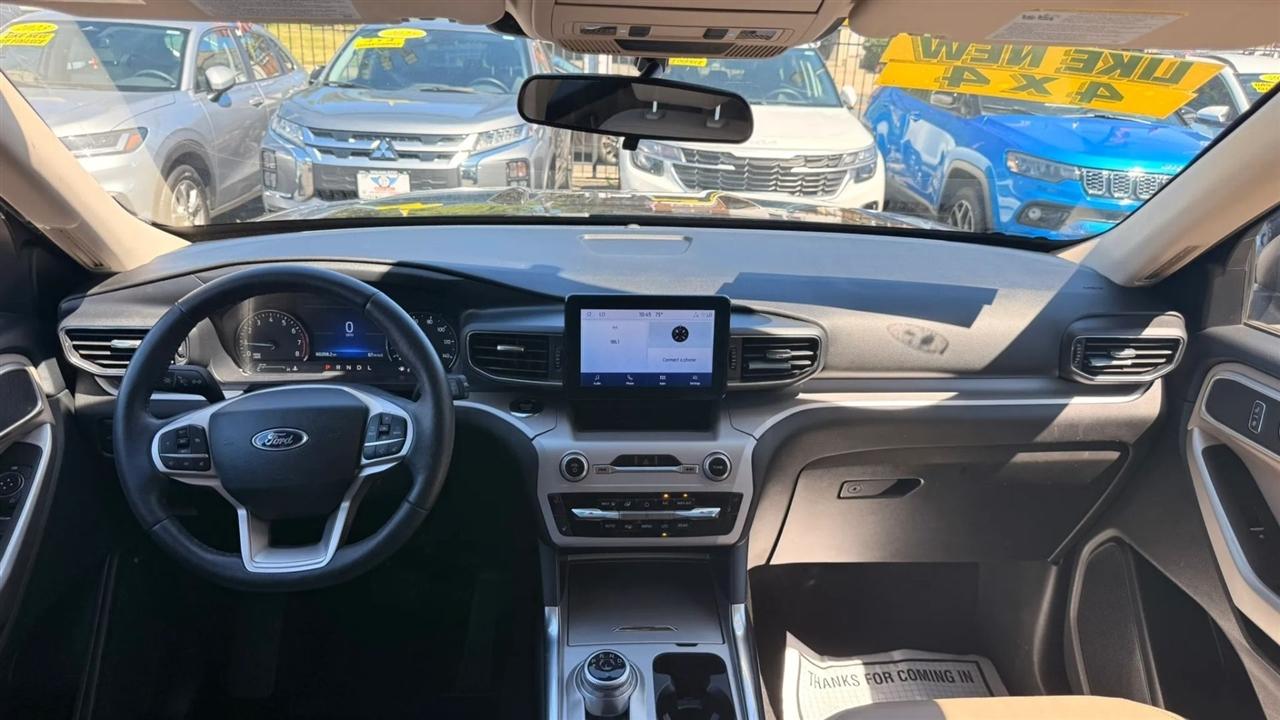 Ford Explorer XLT AWD 2023