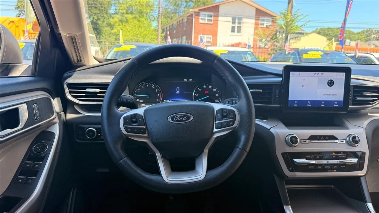 Ford Explorer XLT AWD 2023