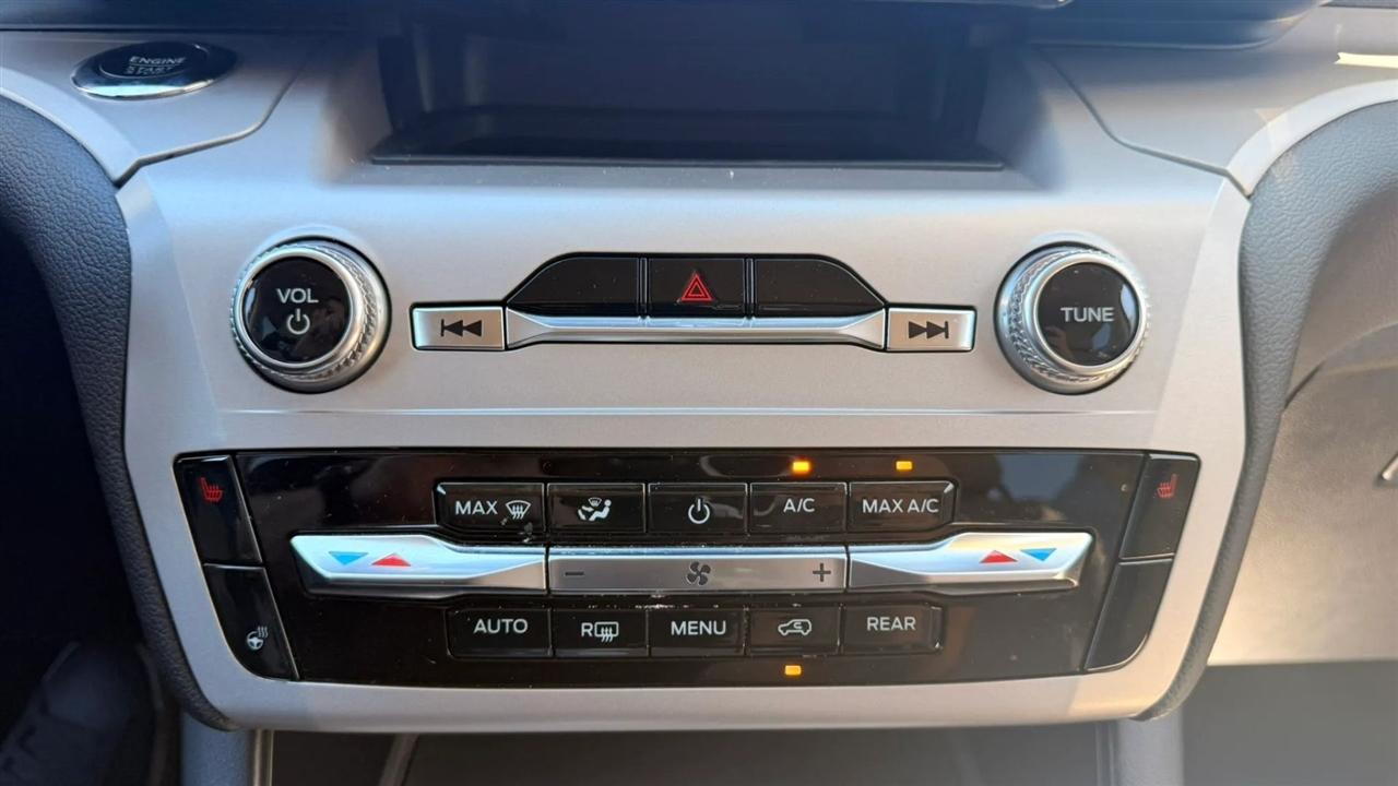 Ford Explorer XLT AWD 2023