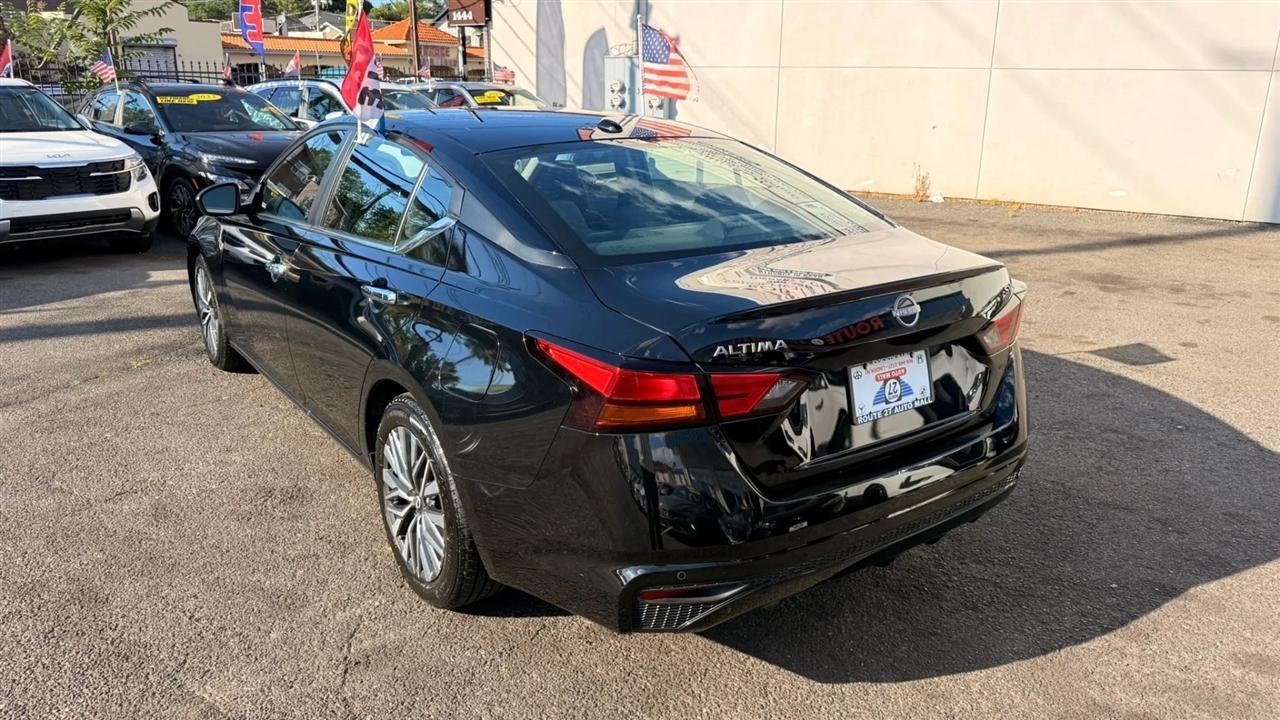 Nissan Altima 2.5 SV 2024