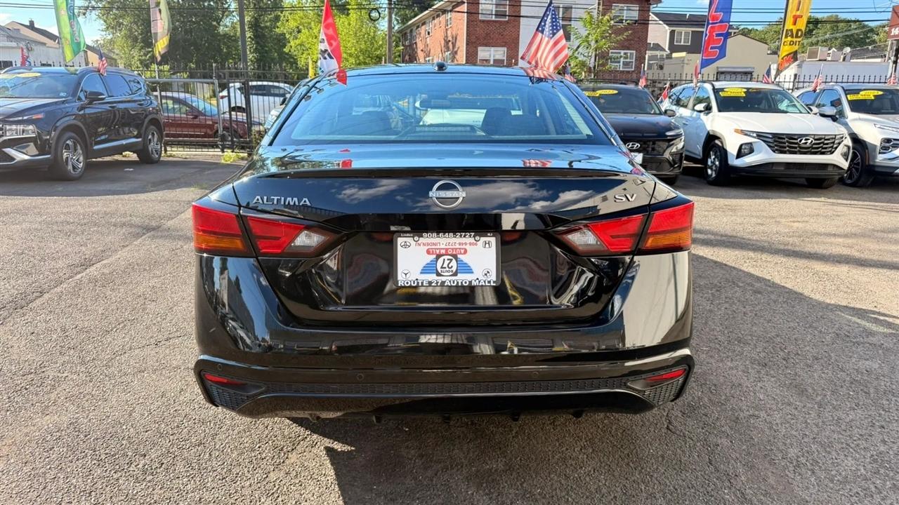 Nissan Altima 2.5 SV 2024