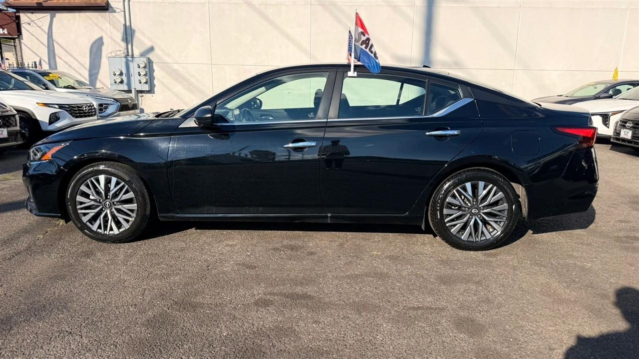 Nissan Altima 2.5 SV 2024