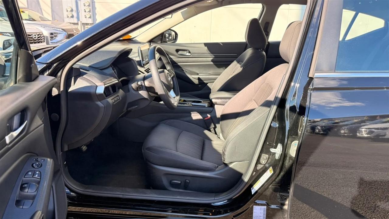 Nissan Altima 2.5 SV 2024