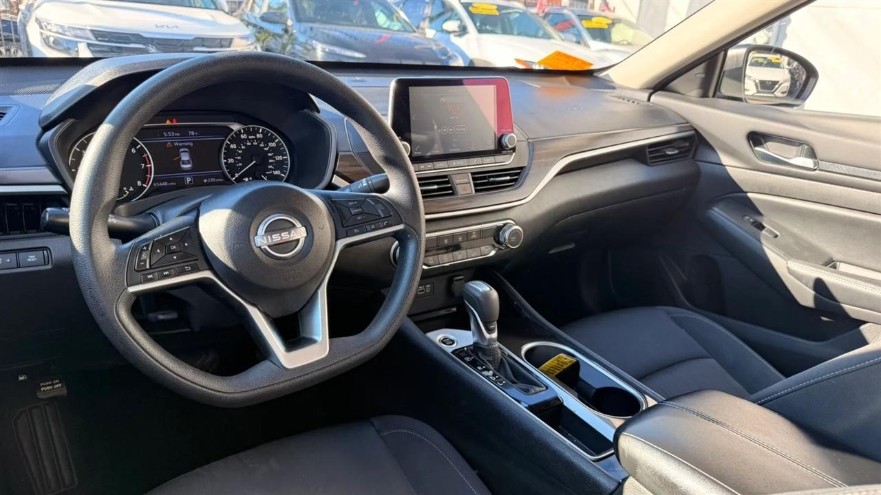 Nissan Altima 2.5 SV 2024