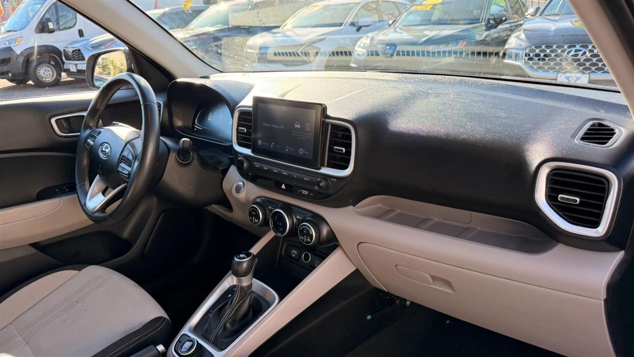 Hyundai Venue SEL 2025