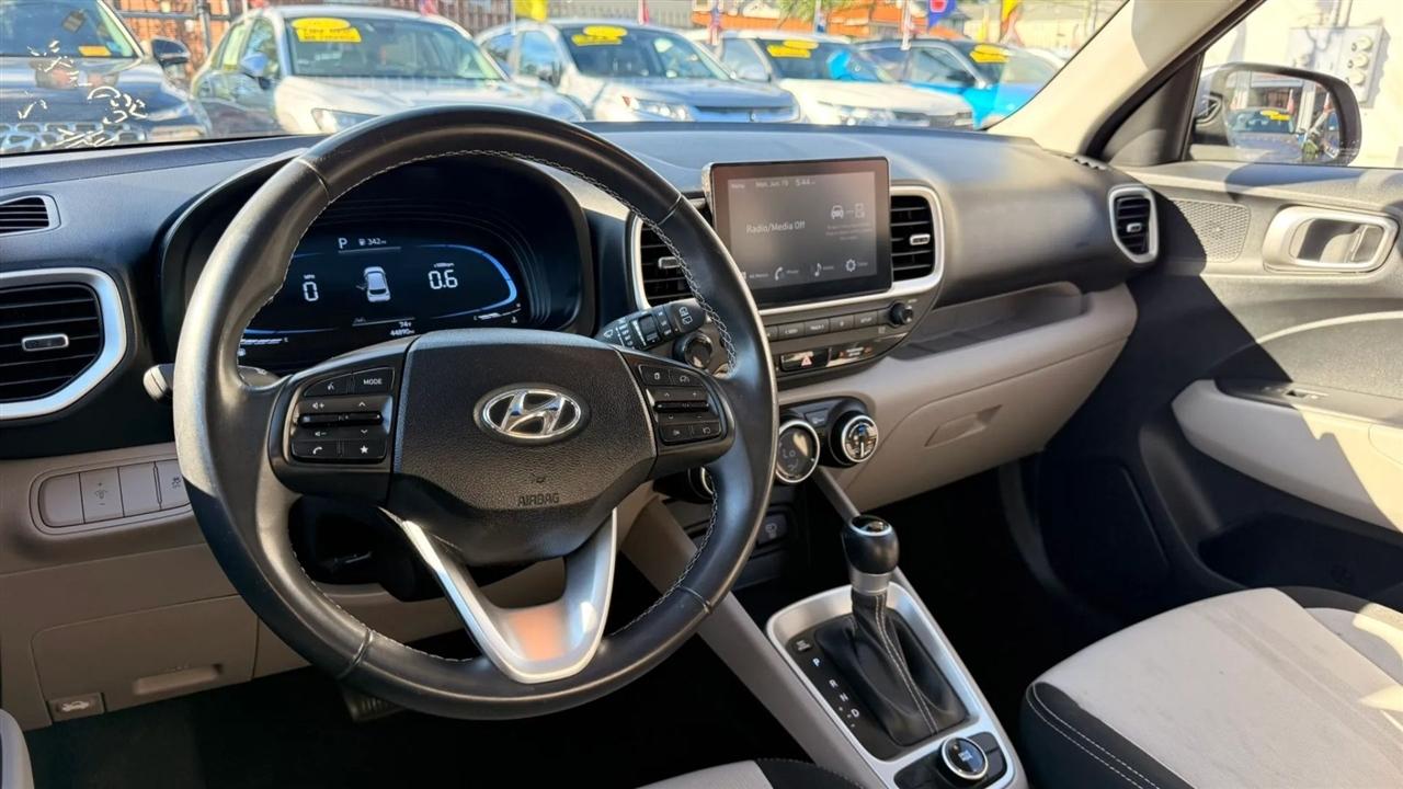 Hyundai Venue SEL 2025