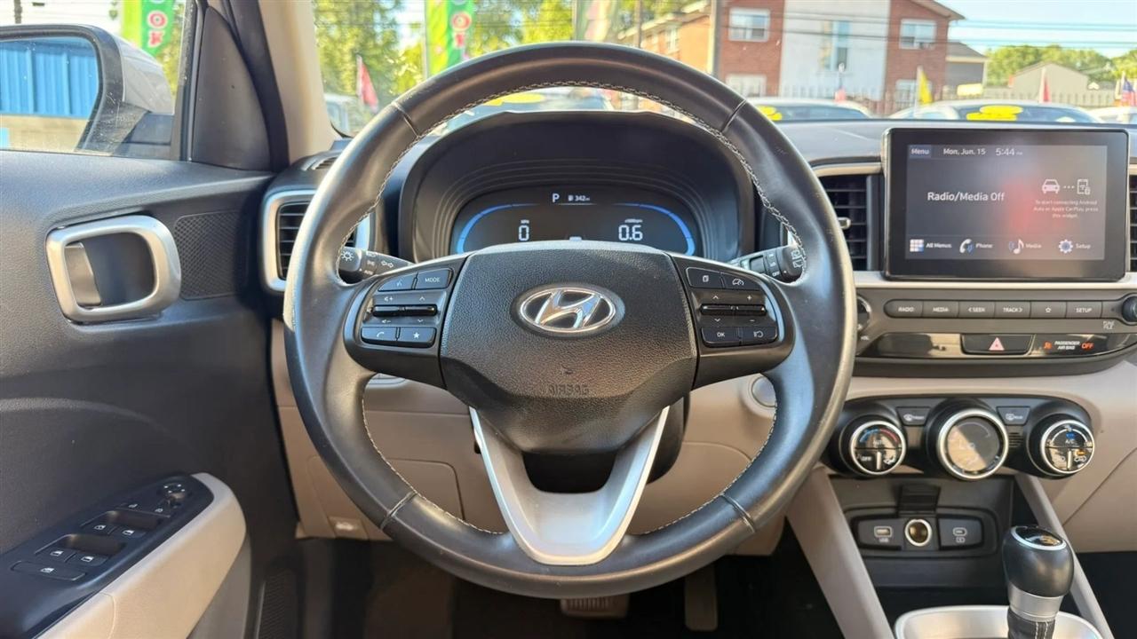 Hyundai Venue SEL 2025