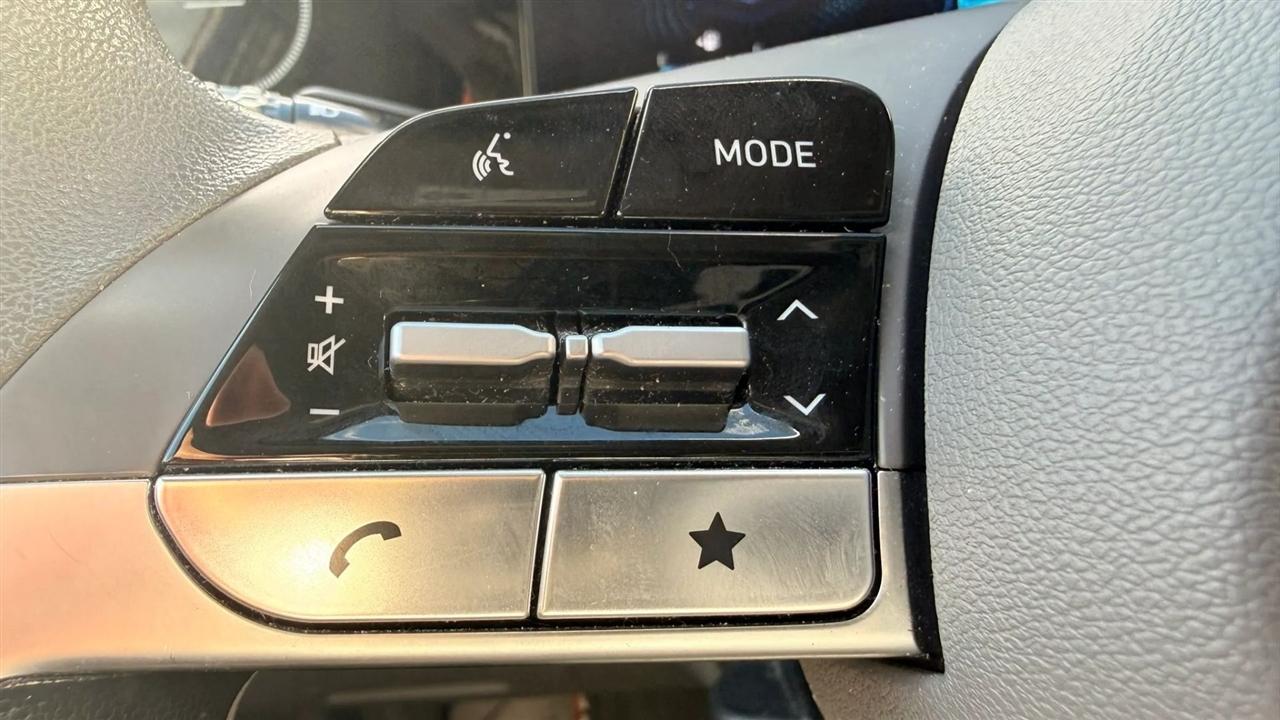 Hyundai Elantra SEL 2024