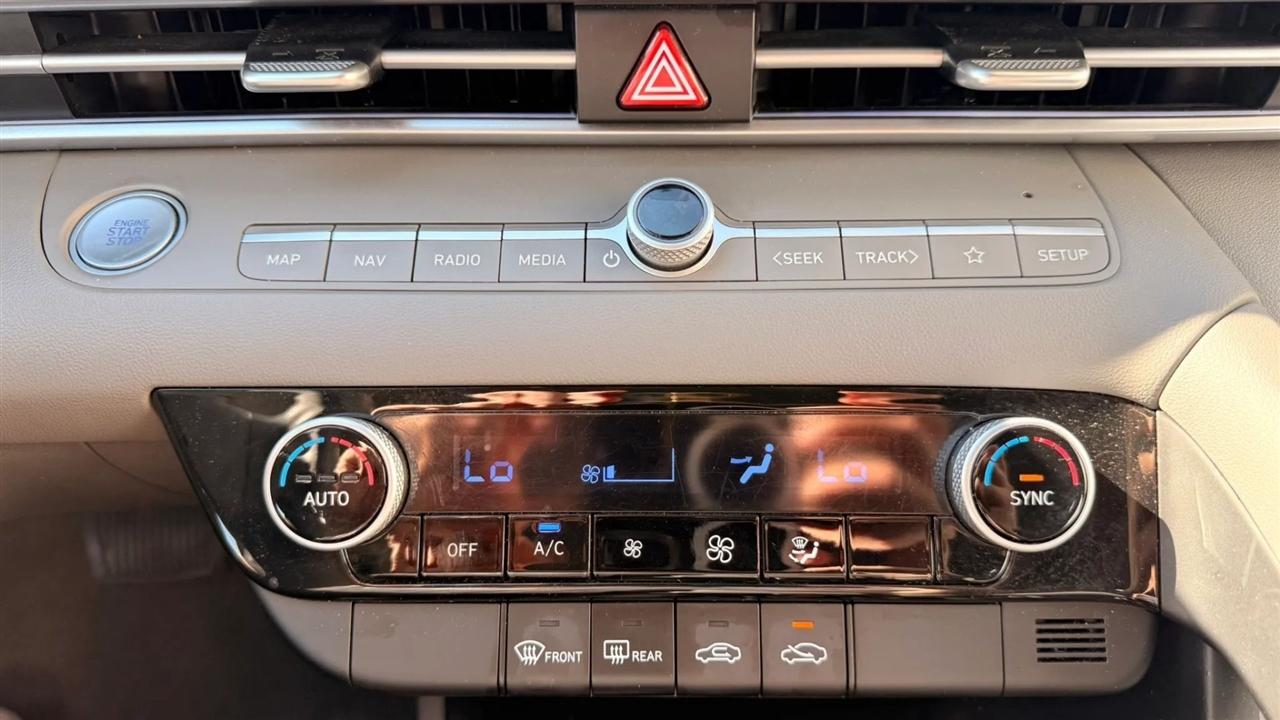 Hyundai Elantra SEL 2024