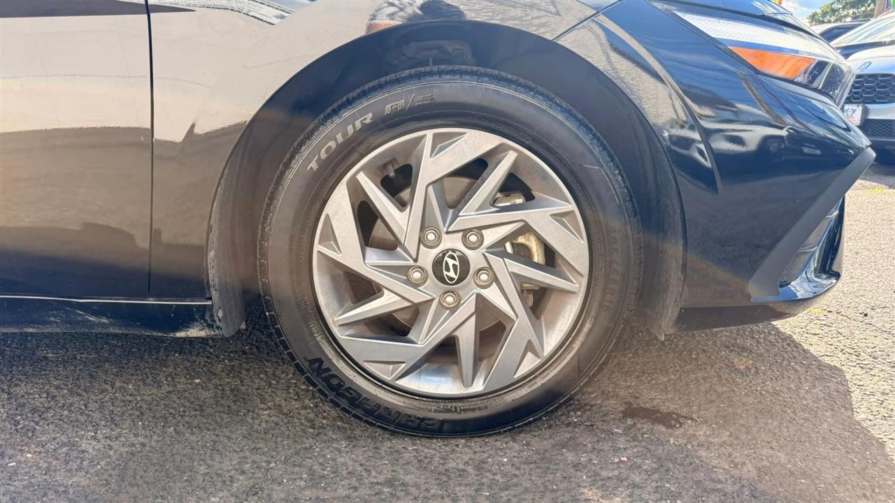 Hyundai Elantra SEL 2024