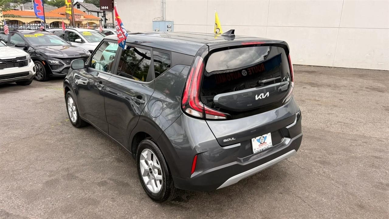 Kia Soul LX CVT 2024