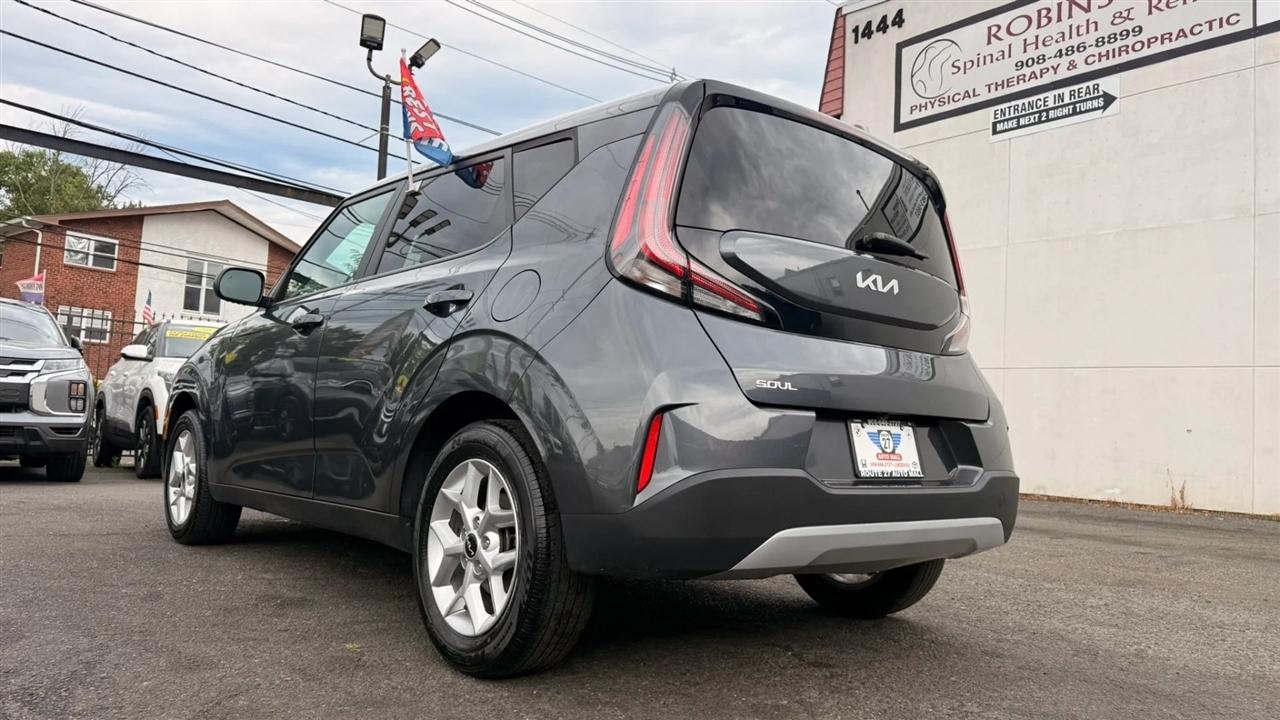 Kia Soul LX CVT 2024