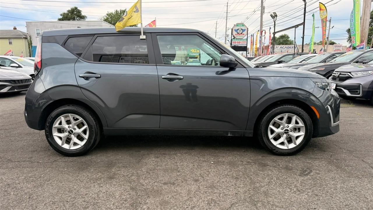 Kia Soul LX CVT 2024