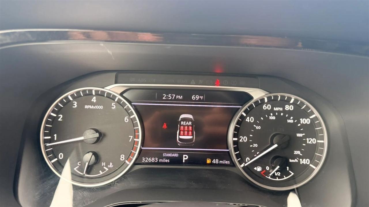 Nissan Pathfinder SV 2025