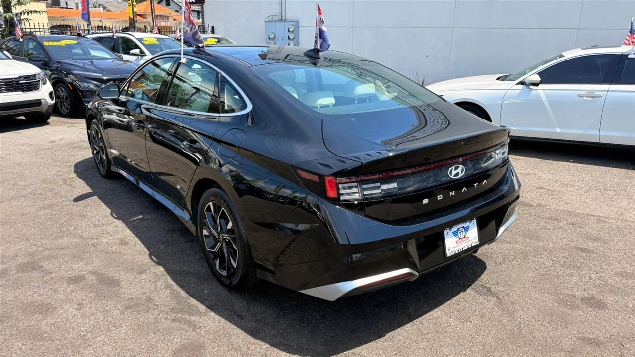 Hyundai Sonata SEL 2025