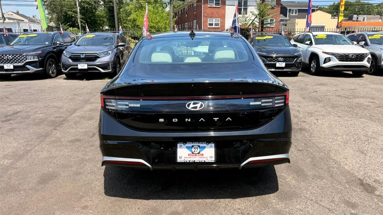 Hyundai Sonata SEL 2025