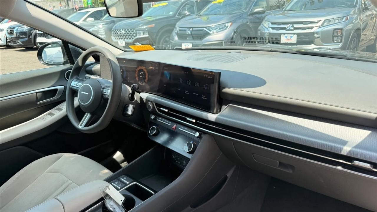 Hyundai Sonata SEL 2025