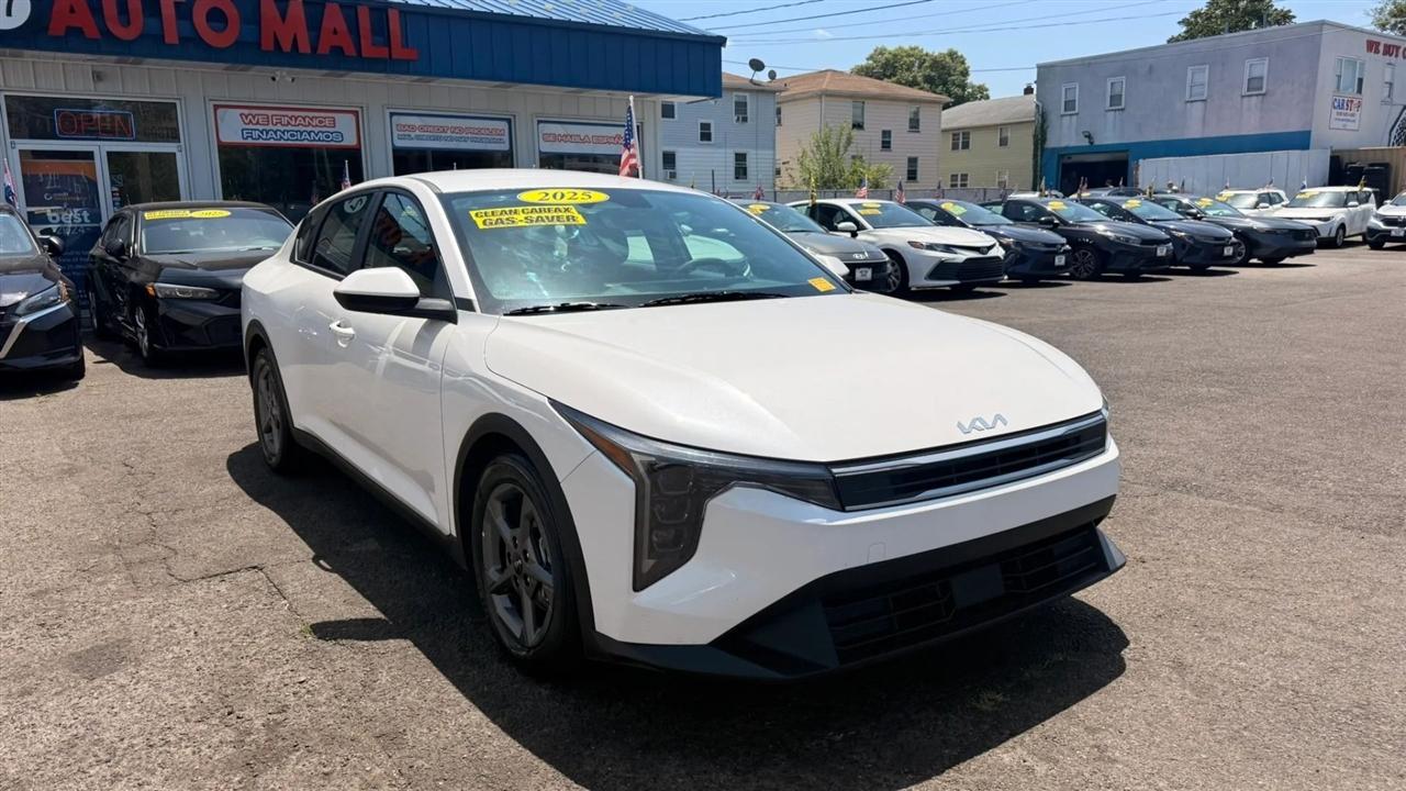 Kia K4 LXS 2025