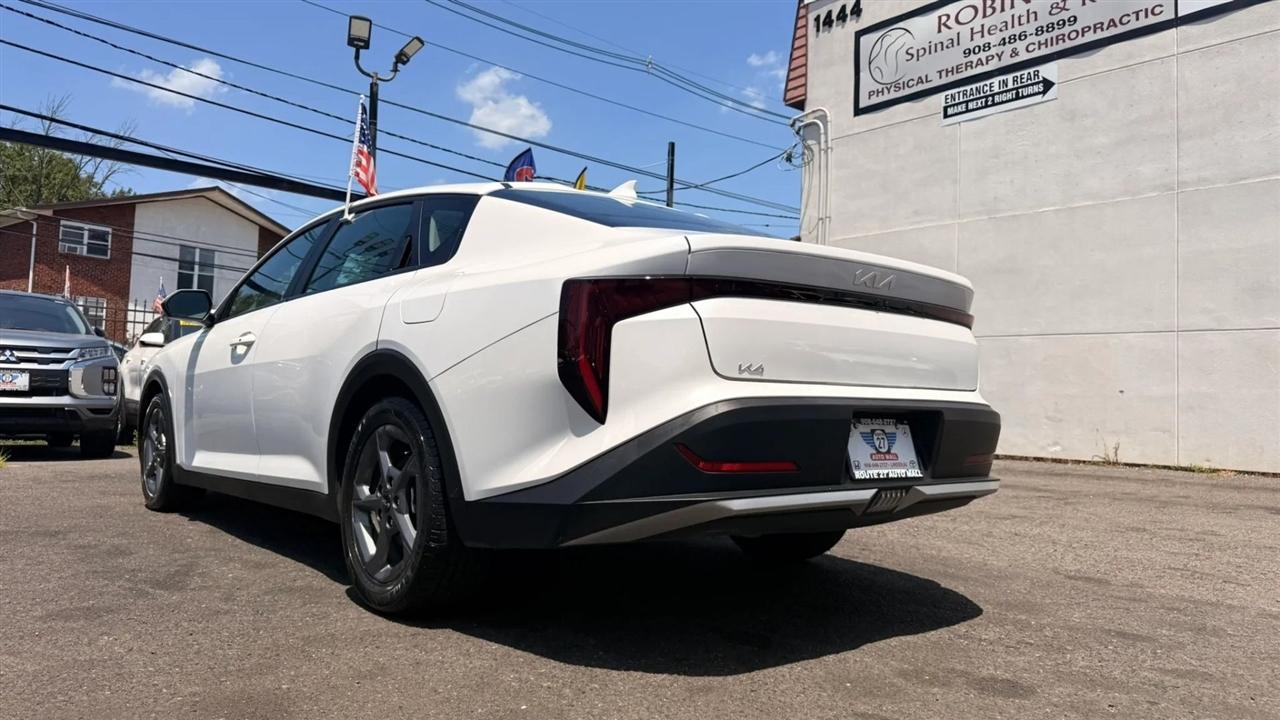 Kia K4 LXS 2025