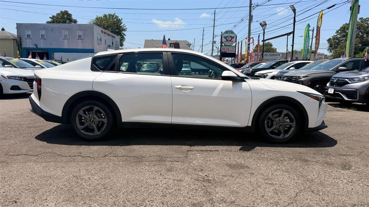 Kia K4 LXS 2025