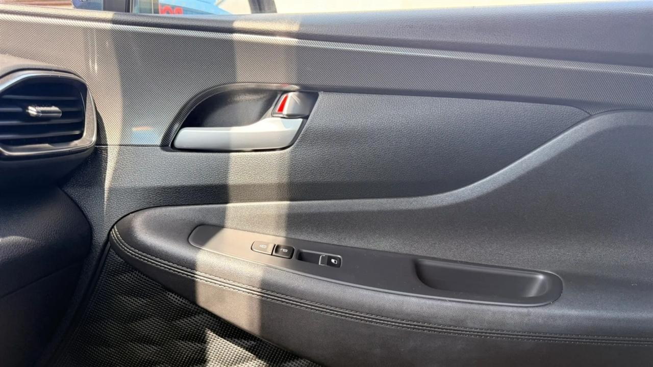 Hyundai Santa Fe SE AWD 2023