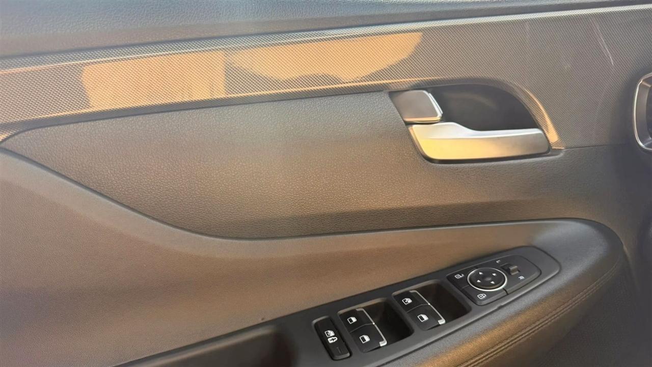 Hyundai Santa Fe SE AWD 2023