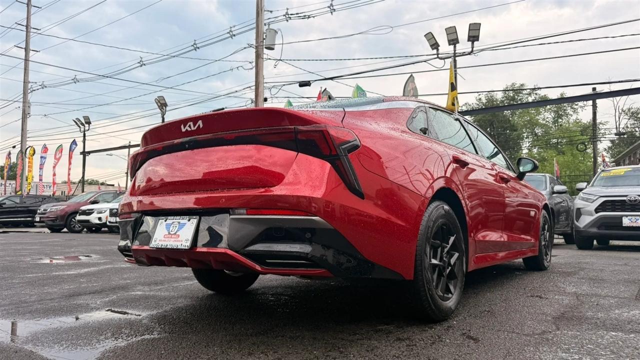 Kia K5 LXS 2025