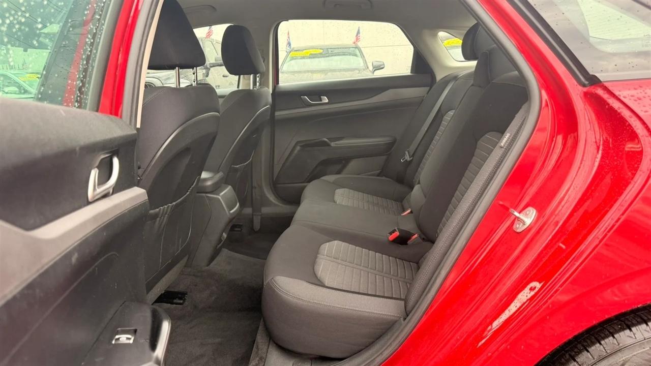 Kia K5 LXS 2025